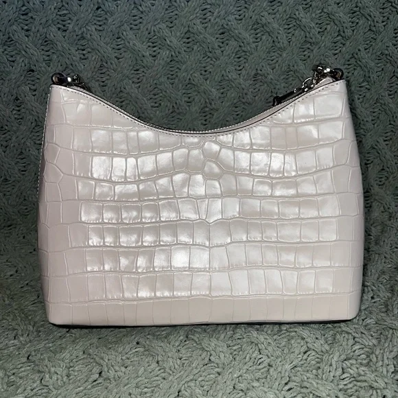 Kate Spade Shoulder Bag with Gold Chain and Textured Surface - Picture 3 of 6